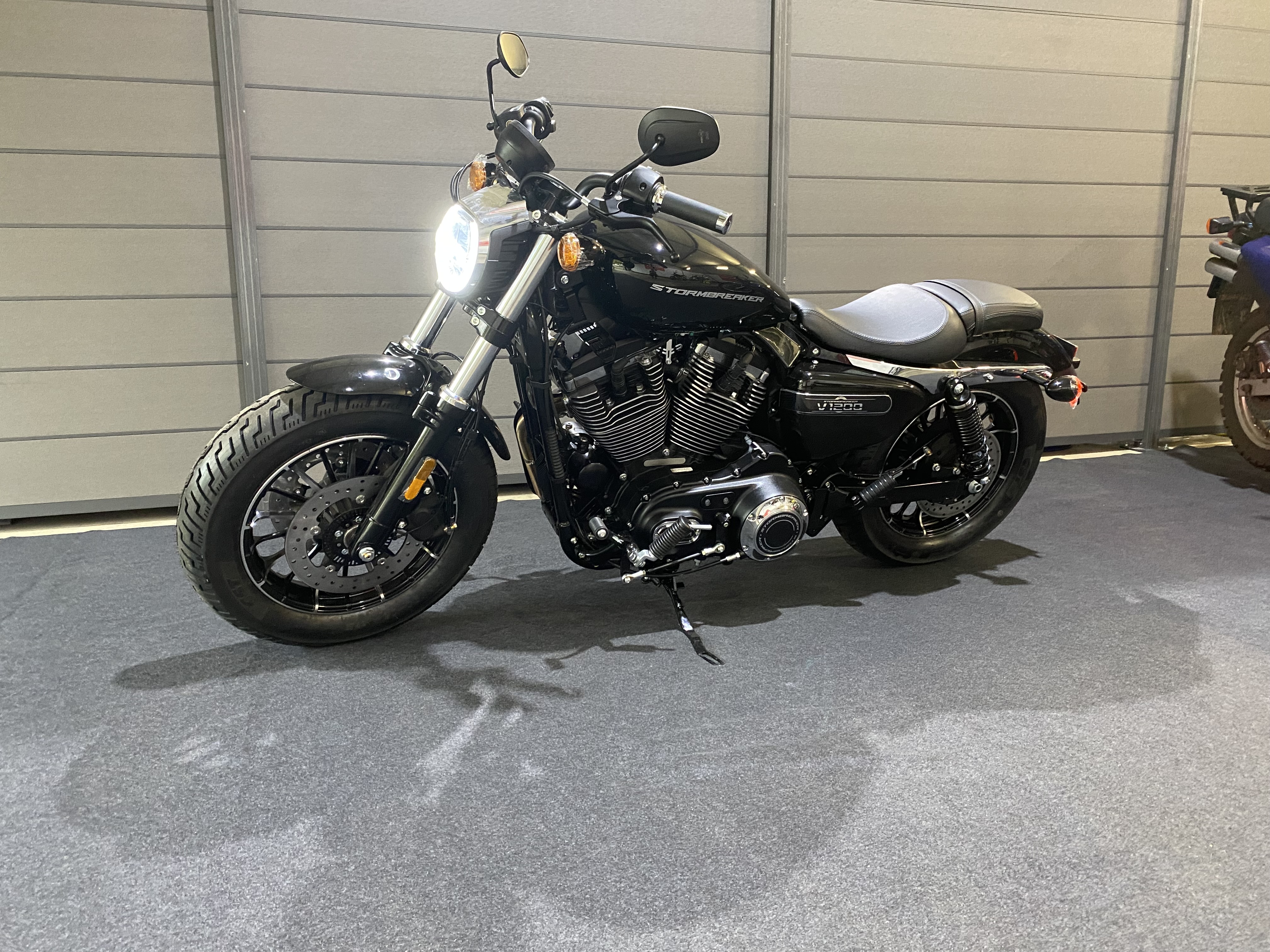 SWM Stormbreaker V1200